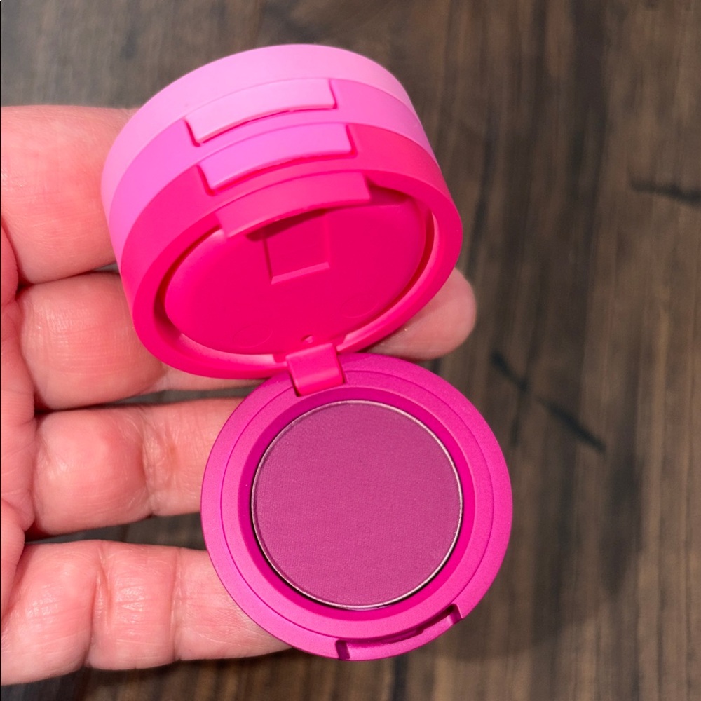 KAJA Beauty Bento Shimmer Eyeshadow Trio - Vibrant Pink Collection - Picture 5 of 6